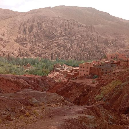 Готель Chez Aicha Boumalne Dades Екстер'єр фото